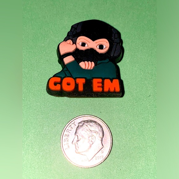 (10 for $15) Fortnite Croc Shoe Charms - Picture 1 of 2